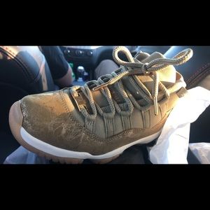 Retro Jordan Olive Lux 11’s